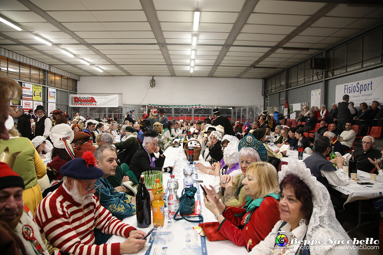 VBS_4638 - Investitura Re Peperone e Bela Povronera Carnevale di Carmagnola 2024.jpg